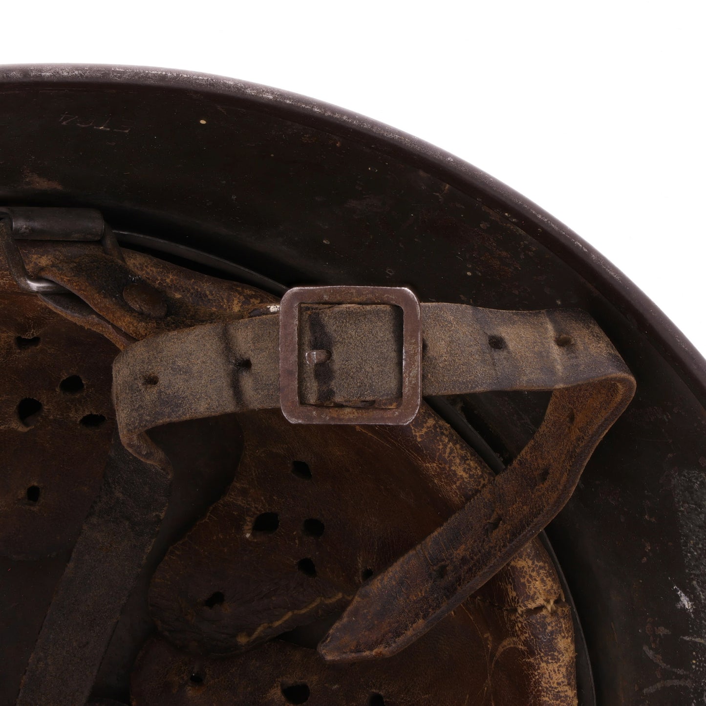 WWII German M40 Single Decal Heer Helmet with Whitewash Camouflage Remnants (ET64)