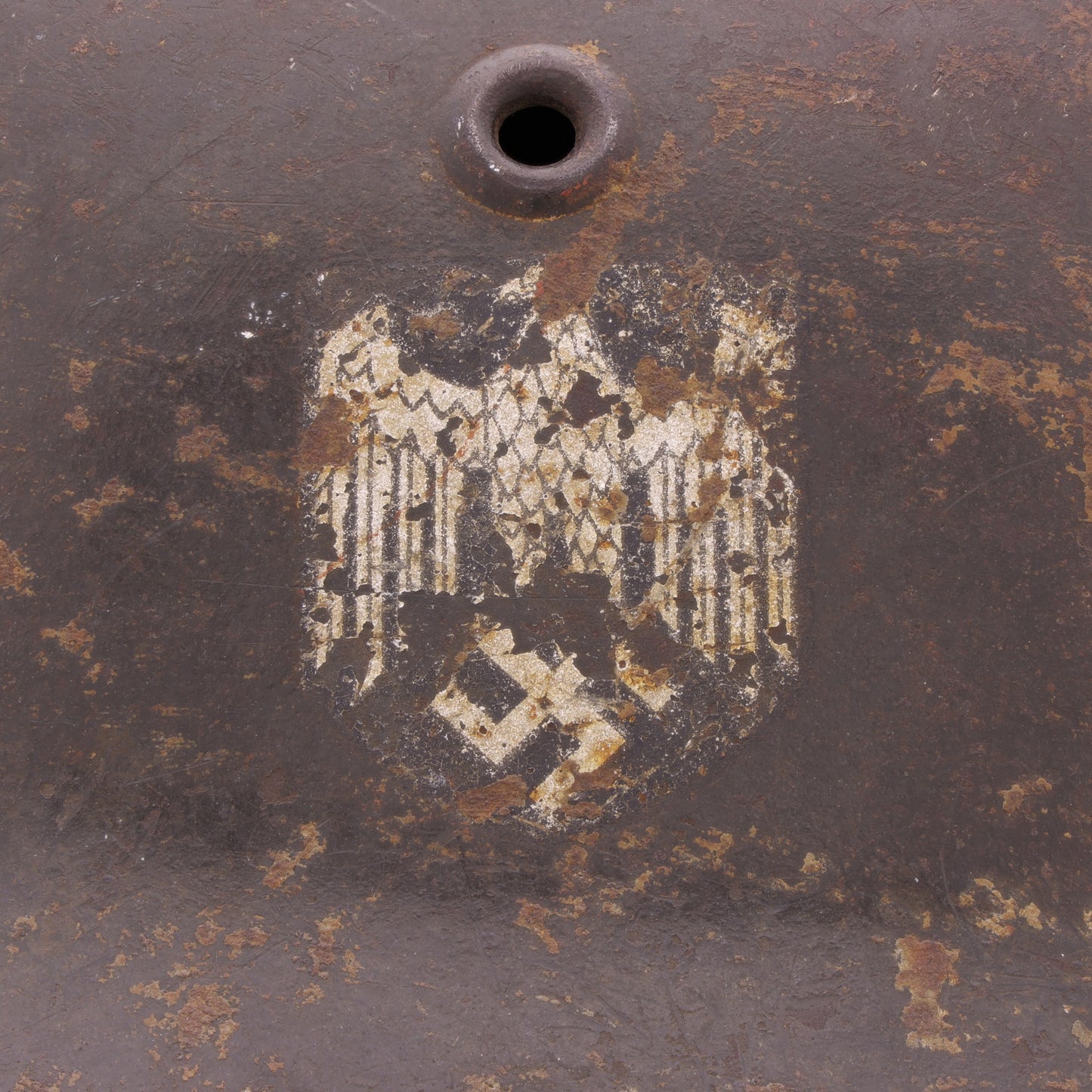 WWII German M40 Single Decal Heer Helmet with Whitewash Camouflage Remnants (ET64)