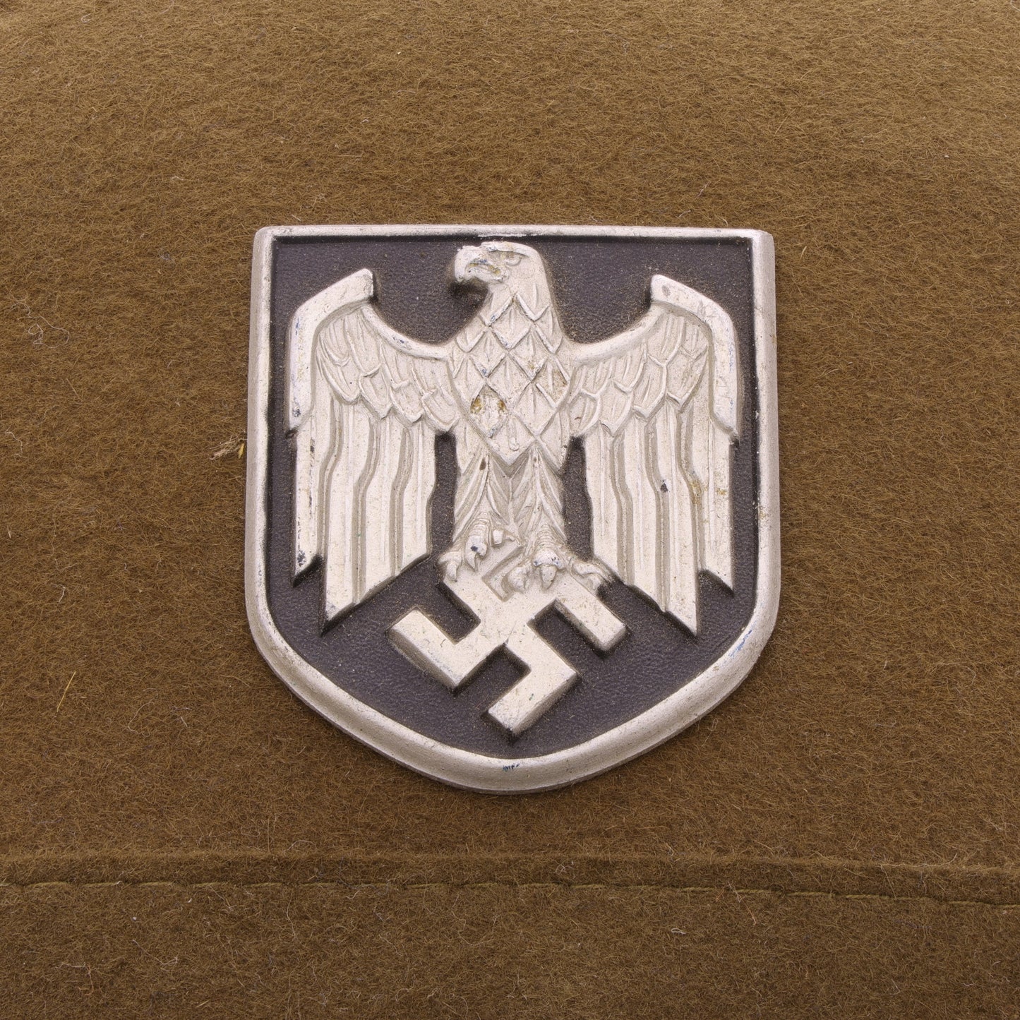 WWII German Second Pattern Heer Deutsches Afrikakorps (DAK) Pith Helmet by JHS Size 57 (1942)