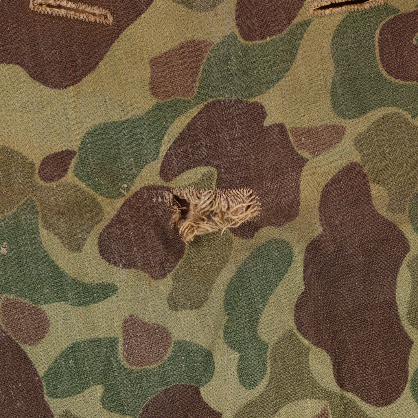 Korean War USMC Camouflage M-1 Helmet Cover by Blue Anchor Overall Co., Inc. (1953)