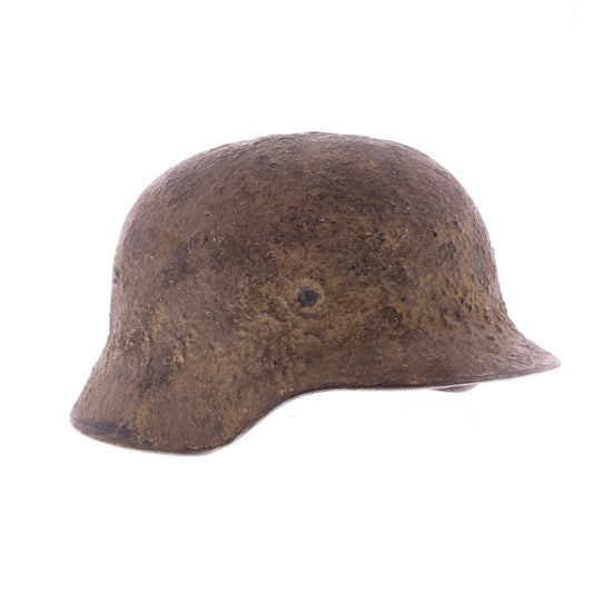 https://saasphoto.com/share/uXmxIU/WWII%20German%20M35%20Helmet%20Shell%20with%20Thick%20Camouflage%20Paint%20%28SE68%29-360/WWII%20German%20M35%20Helmet%20Shell%20with%20Thick%20Camouflage%20Paint%20%28SE68%29-360.html