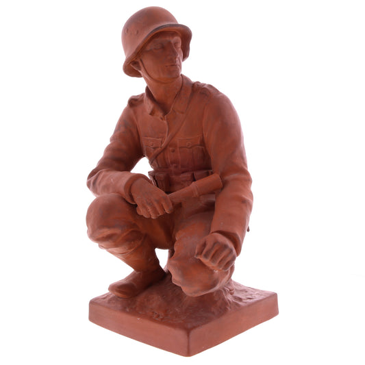 https://cloud.ortery.com/share/uXmxIU/WWII%20German%20Terracotta%20Statue%20of%20Heer%20Infantryman%20by%20Goebel%27s%20Master%20Sculptor%20Arthur%20M%C3%B6ller%20%281941%29-360/WWII%20German%20Terracotta%20Statue%20of%20Heer%20Infantryman%20by%20Goebel%27s%20Master%20Sculptor%20Arthur%20M%C3%B6ller%20%281941%29-360.html