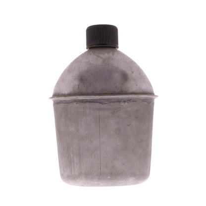https://cloud.ortery.com/share/uXmxIU/WWII%20U.S.%20M1942%20Canteen%20by%20Rutenber%20Electric%20Co.%20%281943%29-360/WWII%20U.S.%20M1942%20Canteen%20by%20Rutenber%20Electric%20Co.%20%281943%29-360.html