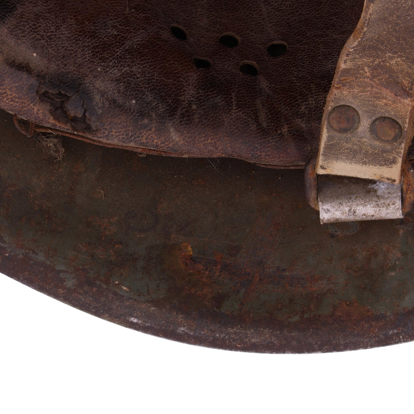 WWII Italian M33 Helmet with Camouflage Paint (Size 60)